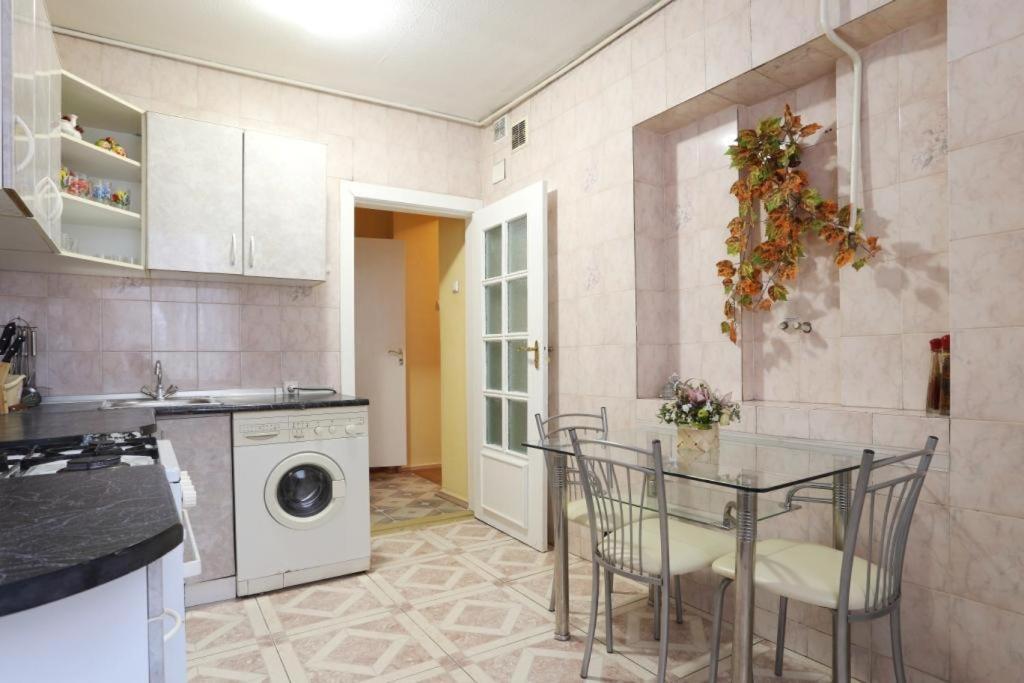Вулиця 20Г,Мала Житомирська Kiev Buitenkant foto